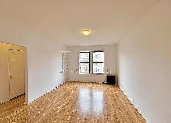 3rd image of 2808 35th St APT 5J