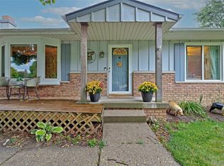 1088 Hollyhock Cir, Grand Blanc, MI 48439