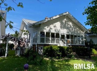 1103 Jefferson St, Beardstown, IL 62618