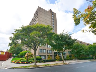 1731 Beacon St APT 107, Brookline, MA, 02445