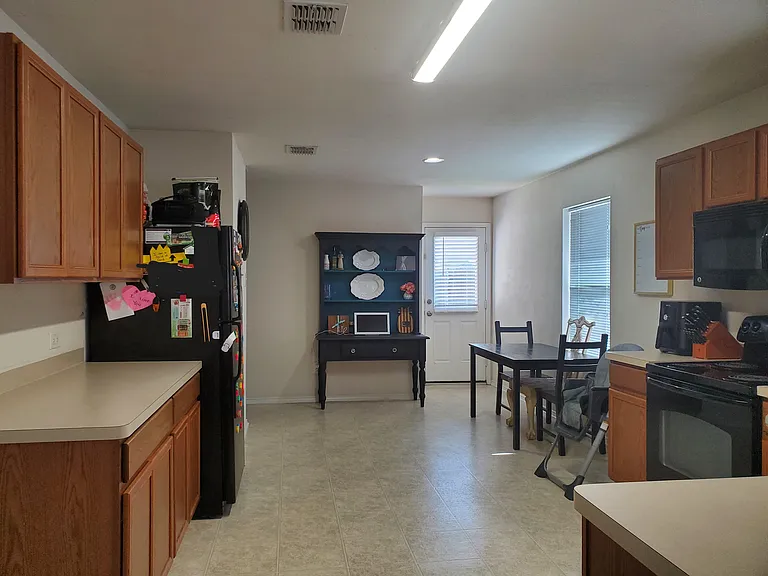 8864 Valley River Dr — Photo 4