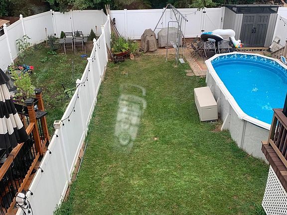 5th image of 48 Ludwig Ln