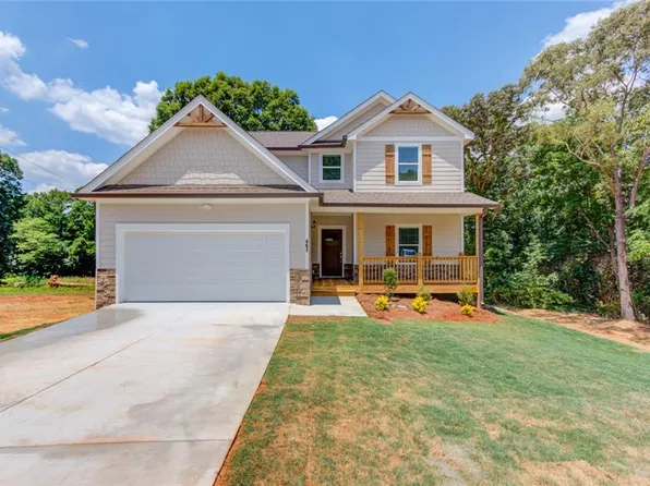 6450 Plantation Station Dr, Lula, GA 30554