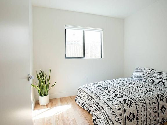2nd image of 306 N Bonnie Brae St APT 3