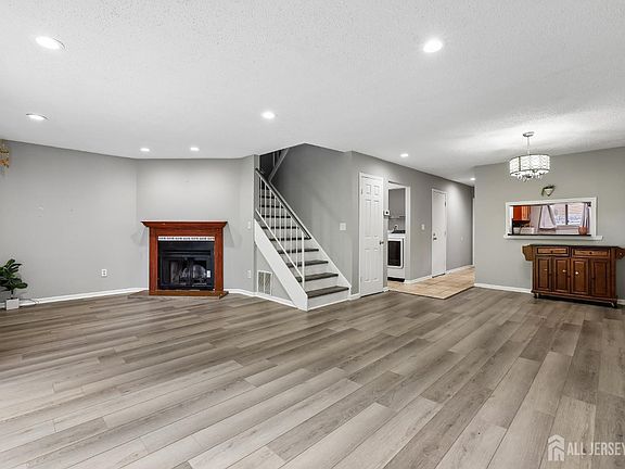 2nd image of 12 Palm Ct