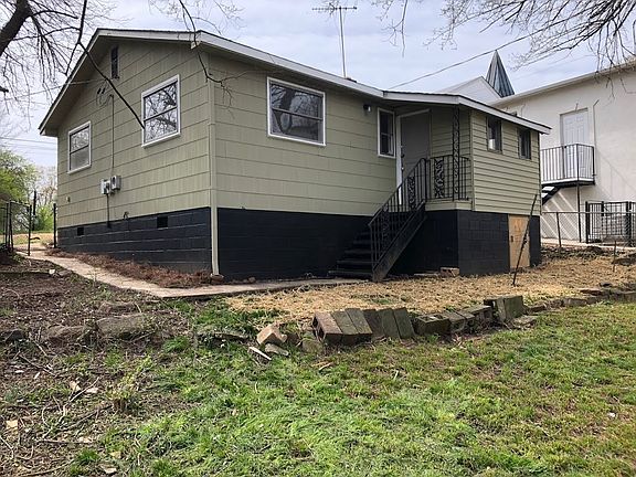 3rd image of 312 8th Avenue Dr SW