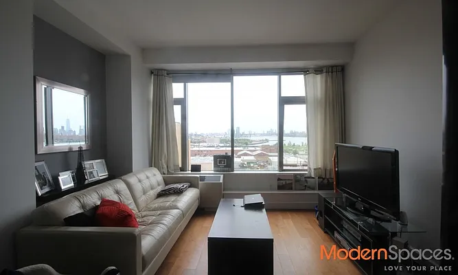 Sold by Modern Spaces | media 15