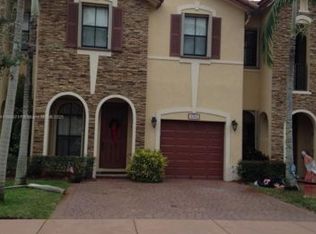 3263 NW 102nd Pl, Doral, FL 33172