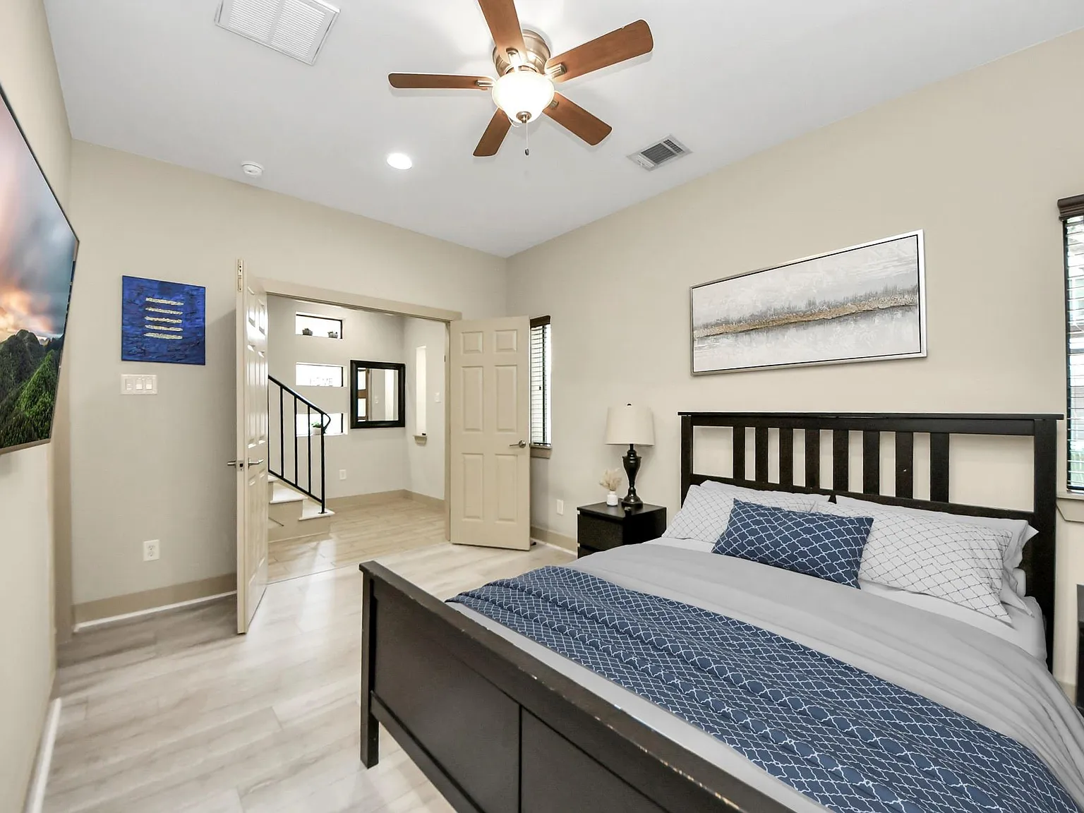 4 bed, 3.5 bath, 2293 sqft, $4,500 — Photo 4
