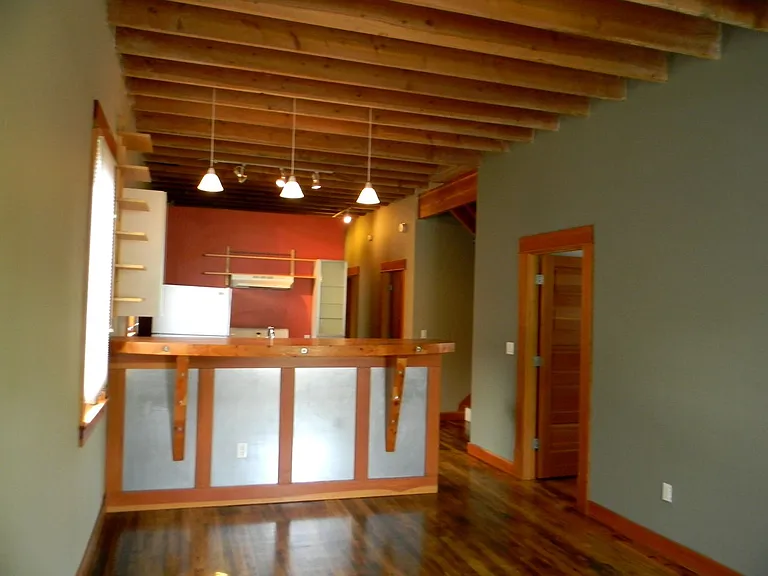 534 NE Russell St — Photo 3