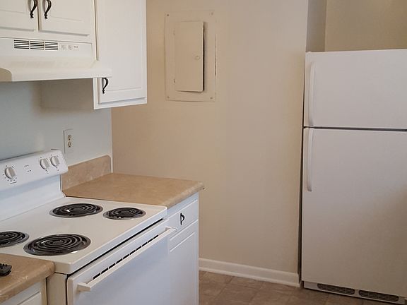 4th image of 667 Pine Ridge Pl
