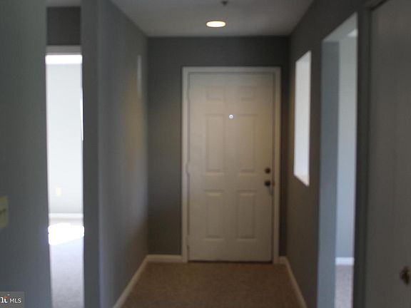 3rd image of 60 Sandstone Ct APT A