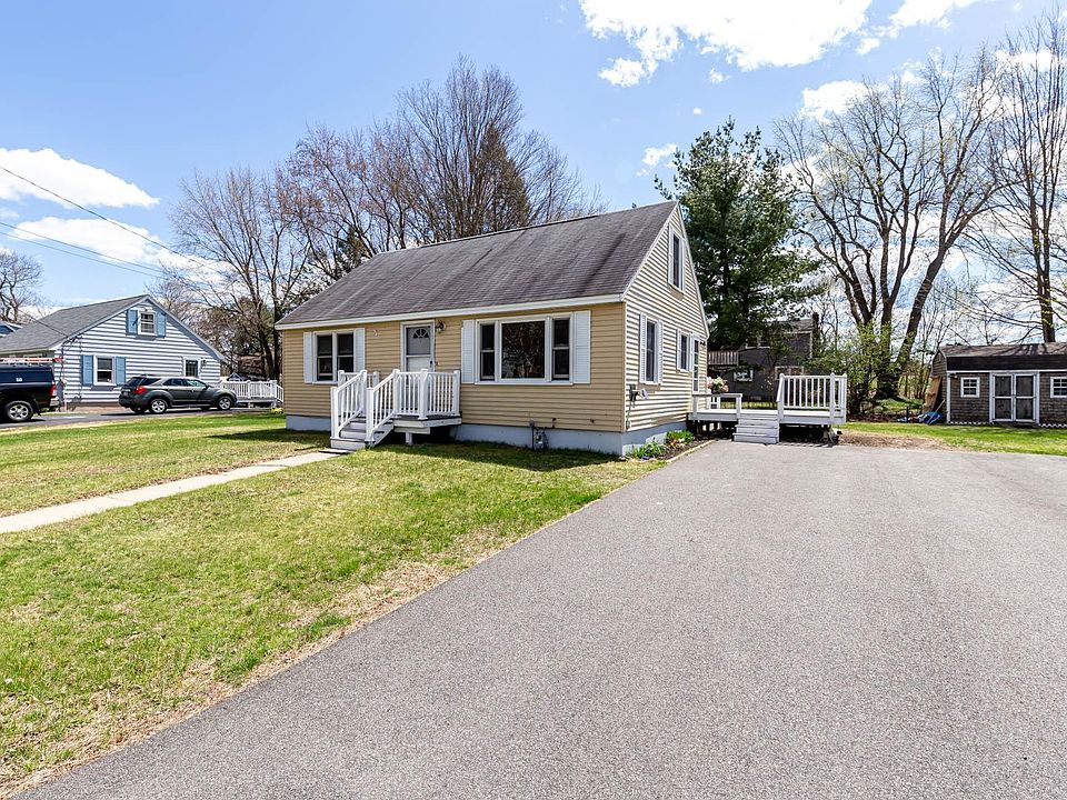 1st image of 7 Beausite Dr