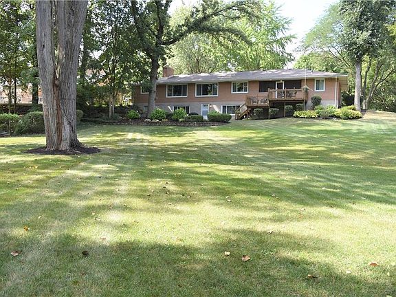 2nd image of 1303 Maplewood Dr
