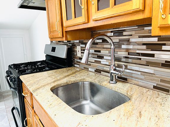 5th image of 53 Herkimer St #4