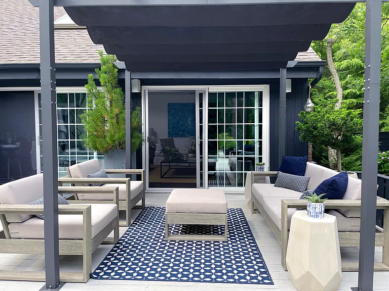 22 Montauk Ave — Photo 6