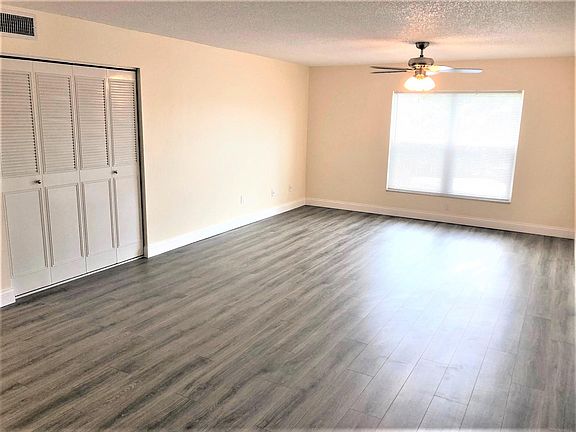 2nd image of 150 41st Ave N #209