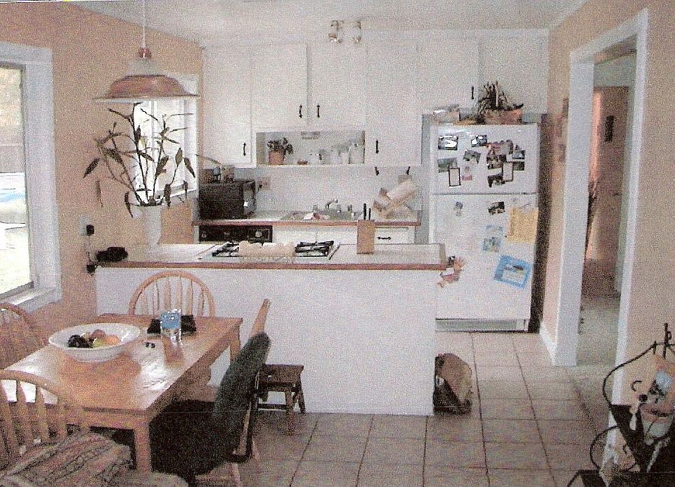 2nd image of 889 Barton Ave