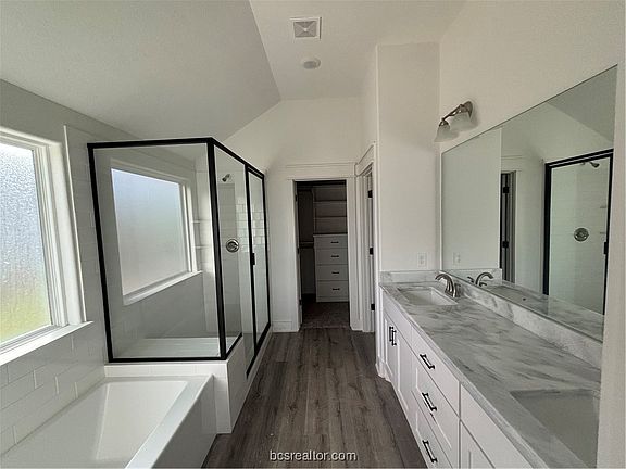 5th image of 534 Harvest Lake Dr