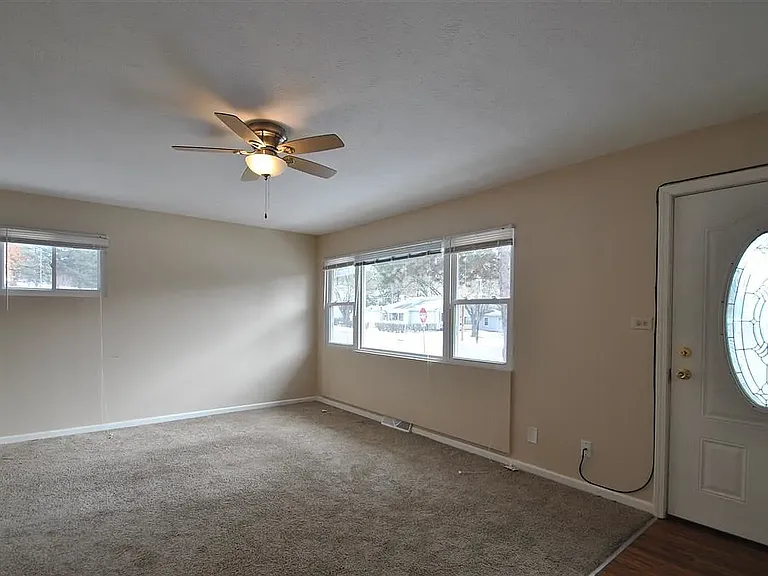 7604 Western Ave — Photo 6