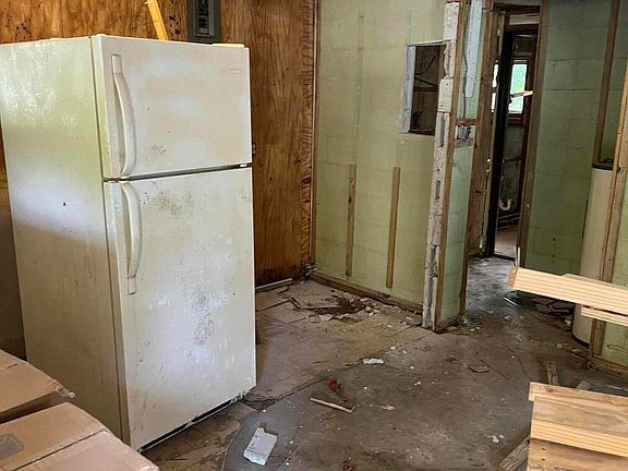 2nd image of 256 Bracewell St