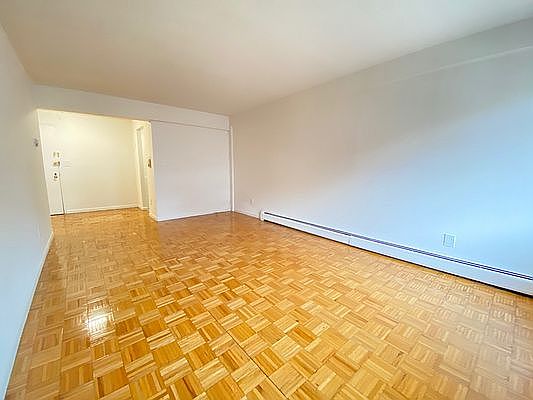 5th image of 63-11 Queens Blvd #H4