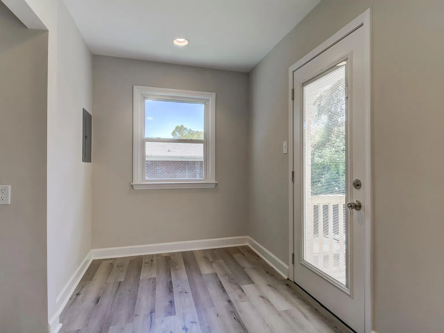 516 Calloway Dr — Photo 4