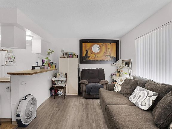 2nd image of 4153 42nd St APT 6