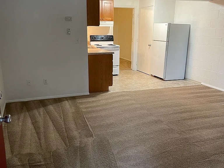The Crossing Apartments — Photo 17