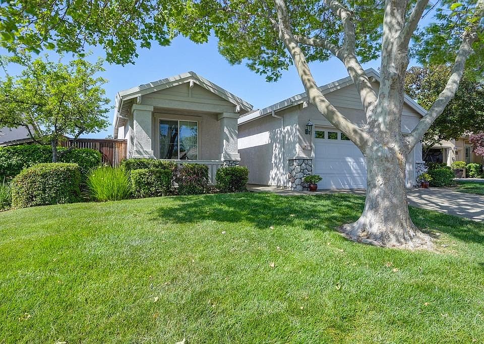 1st image of 2811 Black Oak Dr