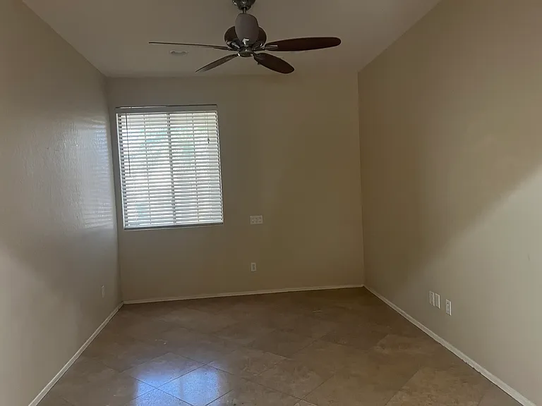 1535 E Viola Dr — Photo 7