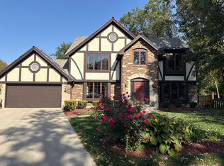 1215 Yorkshire Woods Ct, Wheaton, IL 60189
