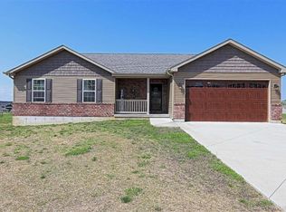 1022 Wolfcreek Rd, Farmington, MO 63640