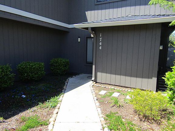 2nd image of 1744 Longbranch Ave