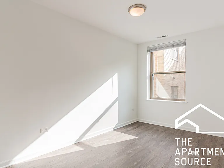 940 W Carmen Ave #411 — Photo 6