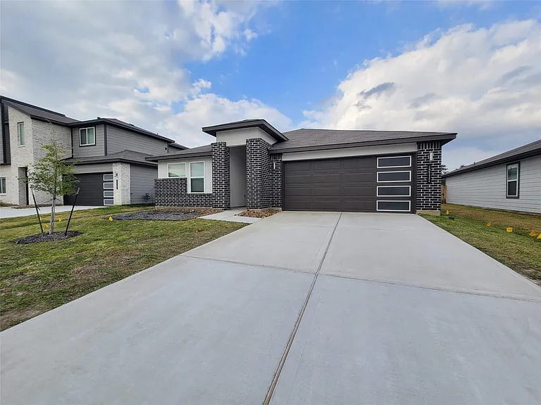 12111 Bear River Dr — Photo 2