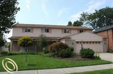 1st image of 821 Briarcliff Dr