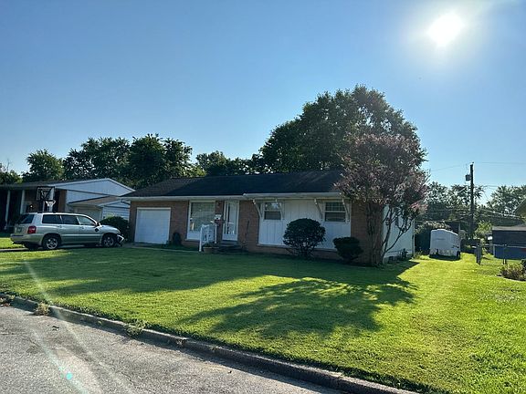 2nd image of 1922 Dalehaven Dr