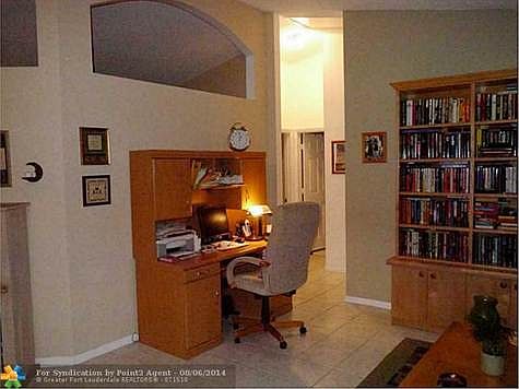 5th image of 5502 NW 41st Ave