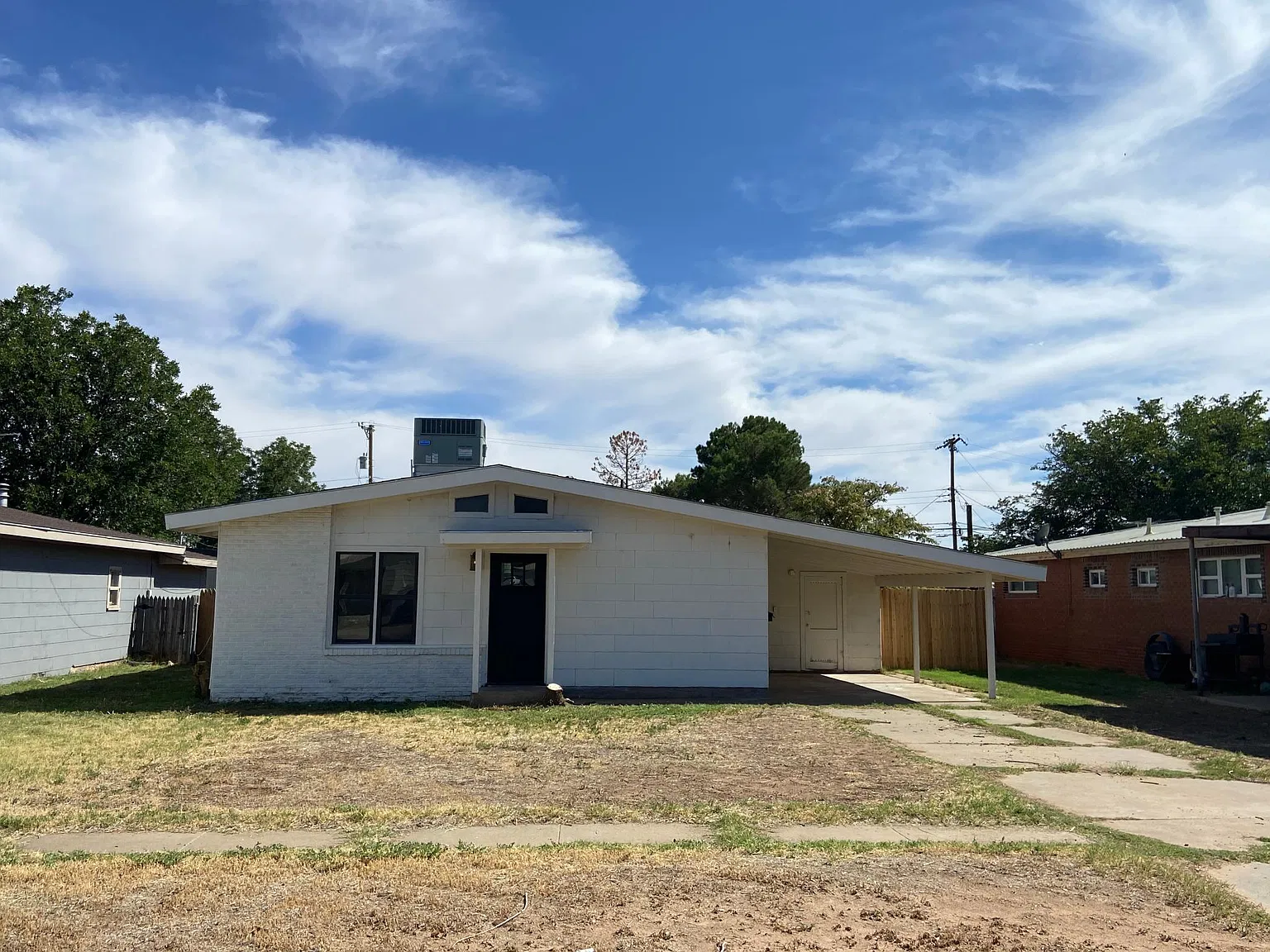 304 Pine St — Photo 1
