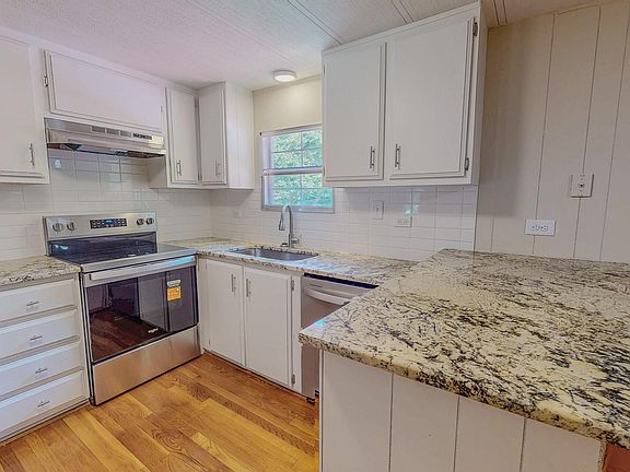 3rd image of 799 Julian Oakley Rd