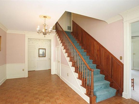 5th image of 63 Clay St