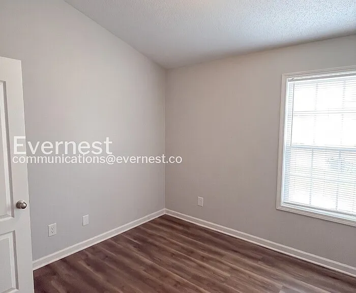 8631 Thomas Ln — Photo 17