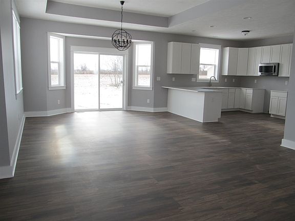 4th image of 11324 Sand Hill Dr