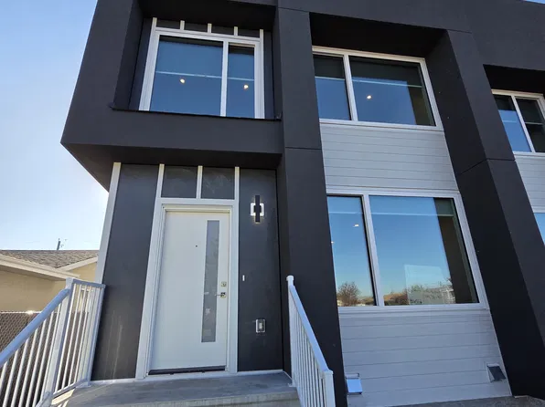 7719 132a Ave NW, Edmonton, AB T5C 2C4