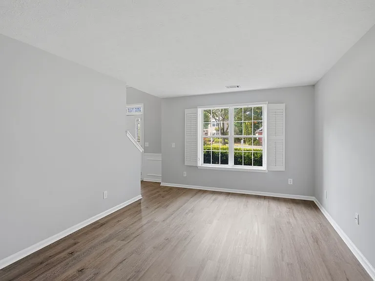 2345 Grand Jct — Photo 8