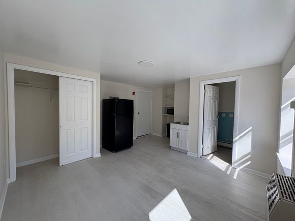 149 Main St APT 7