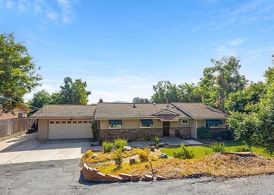 1st image of 9073 Paradise Park Dr