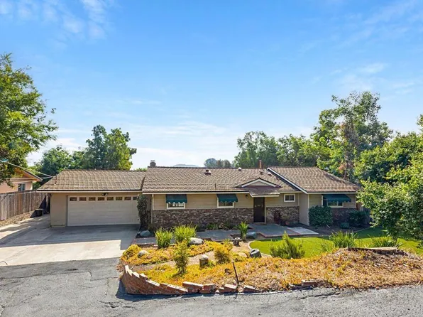9073 Paradise Park Dr, Lakeside, CA 92040