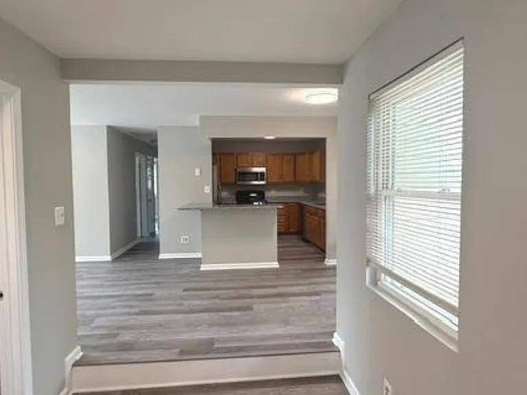 1803 Anderson Rd — Photo 2
